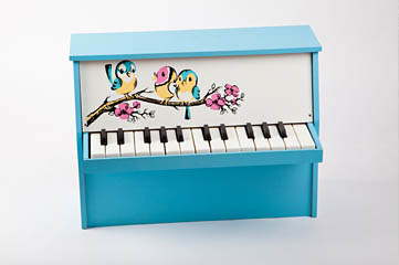 Goldon Toy Piano