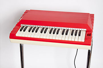 Ruaro: Vintage Reed Organ